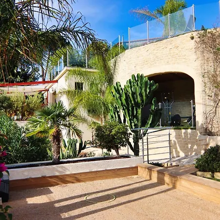 La Demeure Insoupconnee 4* קסיס