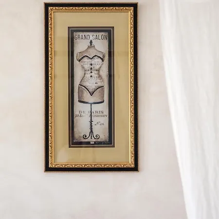 La Demeure Insoupconnee לינה וארוחת בוקר קסיס