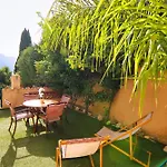 Bed & Breakfast La Demeure Insoupconnee