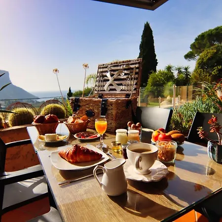 Bed & Breakfast La Demeure Insoupconnee