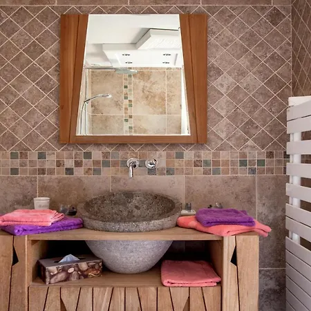 Bed and Breakfast La Demeure Insoupconnee