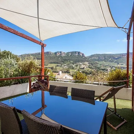La Demeure Insoupconnee Bed & Breakfast Cassis